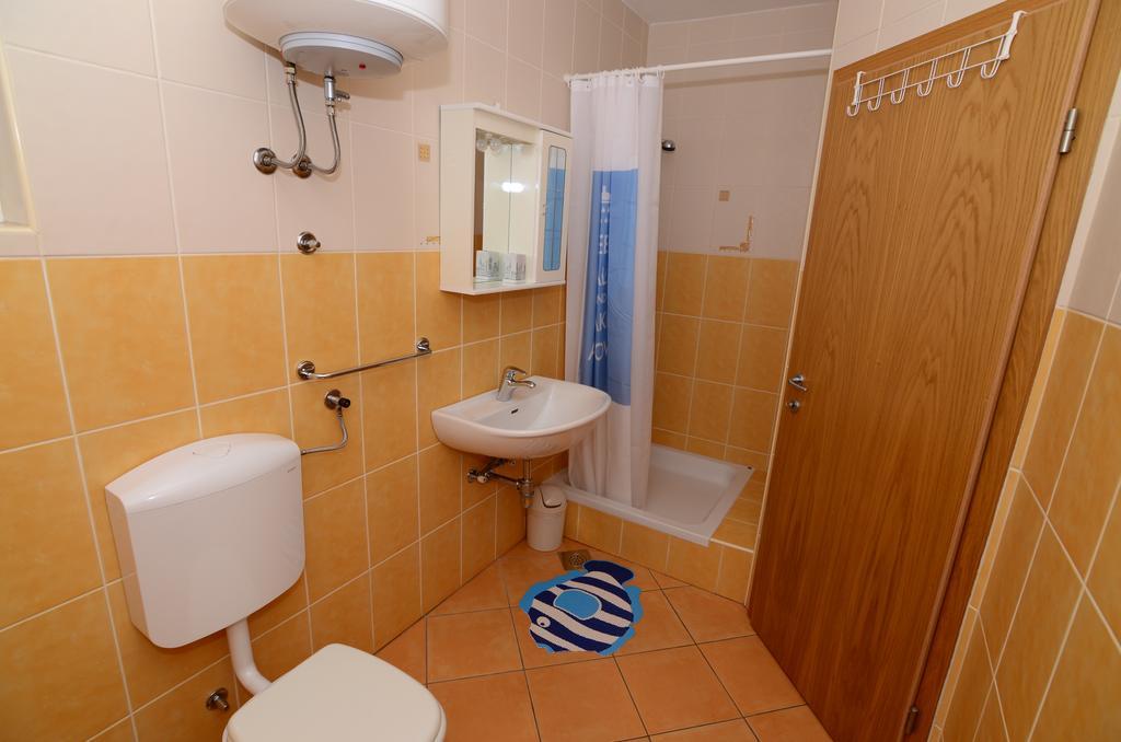 Apartman Milena Apartment พรีมอชเตน ภายนอก รูปภาพ